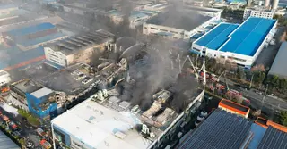 দক্ষিণ কোরিয়ায় গাড়ি কারখানায় অগ্নিকাণ্ডে ১১ জনের মৃত্যু